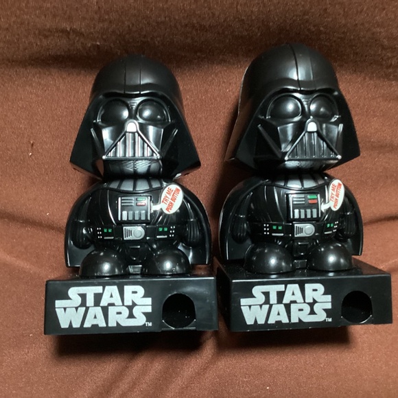 Star Wars Dart Vader Dispenser With Candy Pieces NEW - Picture 8 of 10